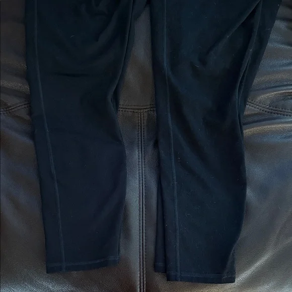 Fabletics Powerhold Black Leggings - Picture 3 of 4